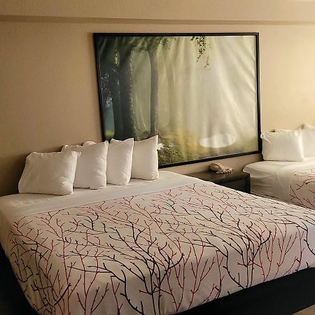 Rancho San Diego Inn & Suites El Cajon Extérieur photo