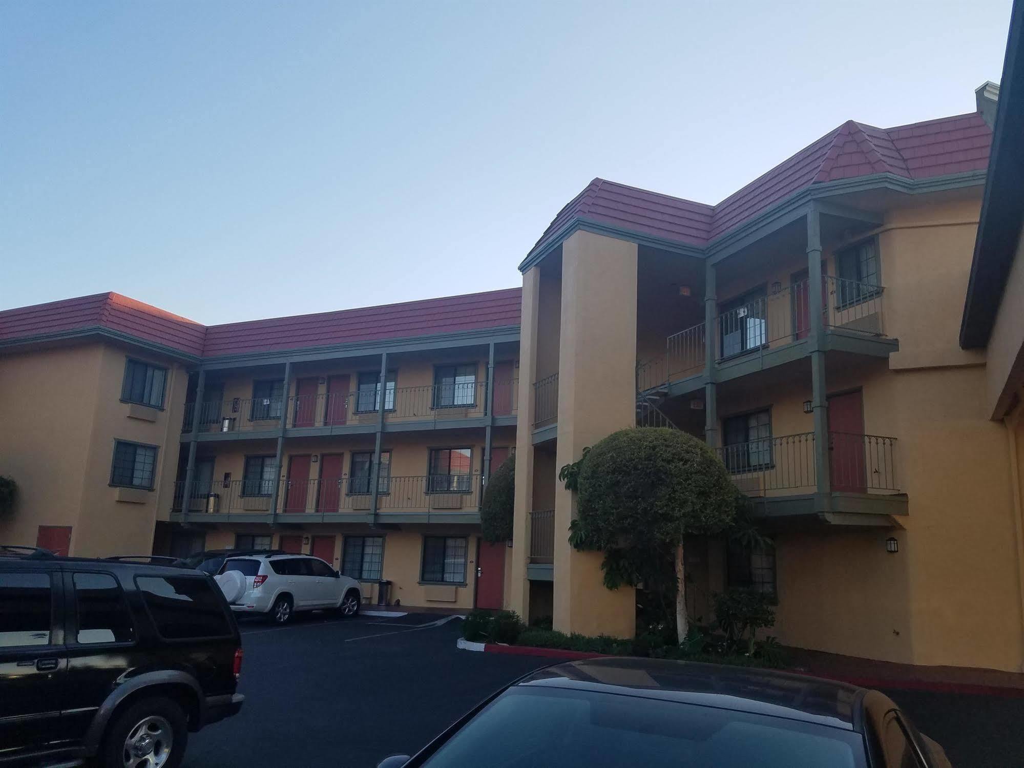 Rancho San Diego Inn & Suites El Cajon Extérieur photo